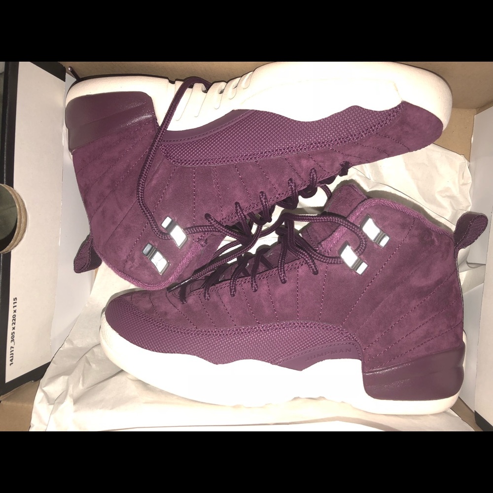 Air Jordan 12 Retro BG in Bordeaux